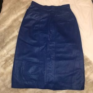 Genuine leather pencil skirt with front pockets